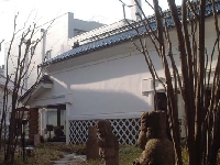 店舗、中庭からの外観